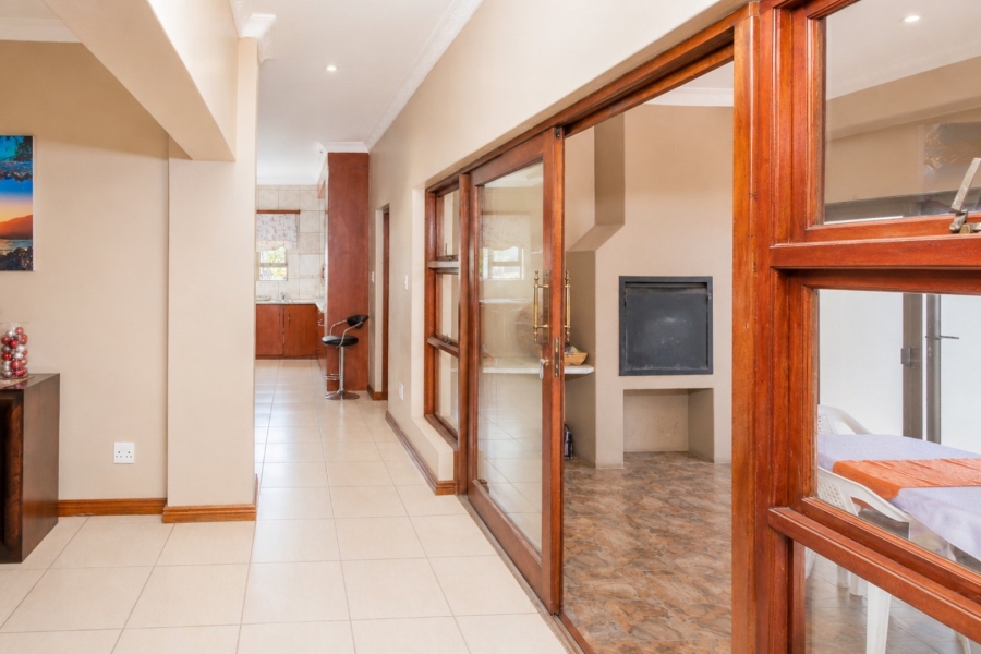 4 Bedroom Property for Sale in Kosmos Ridge North West